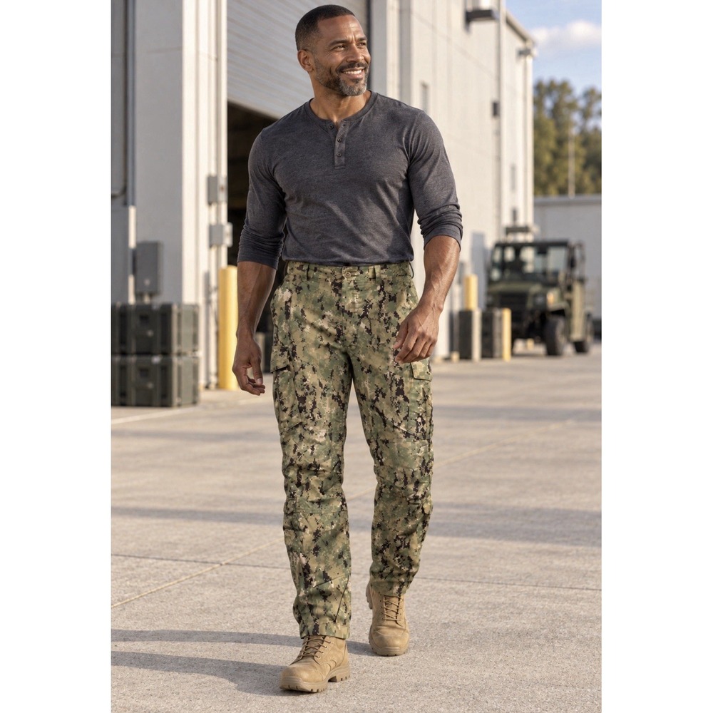 US Navy NWU Trouser Working Uniform Type 3 AOR2 Digital Camouflage Medium-Short